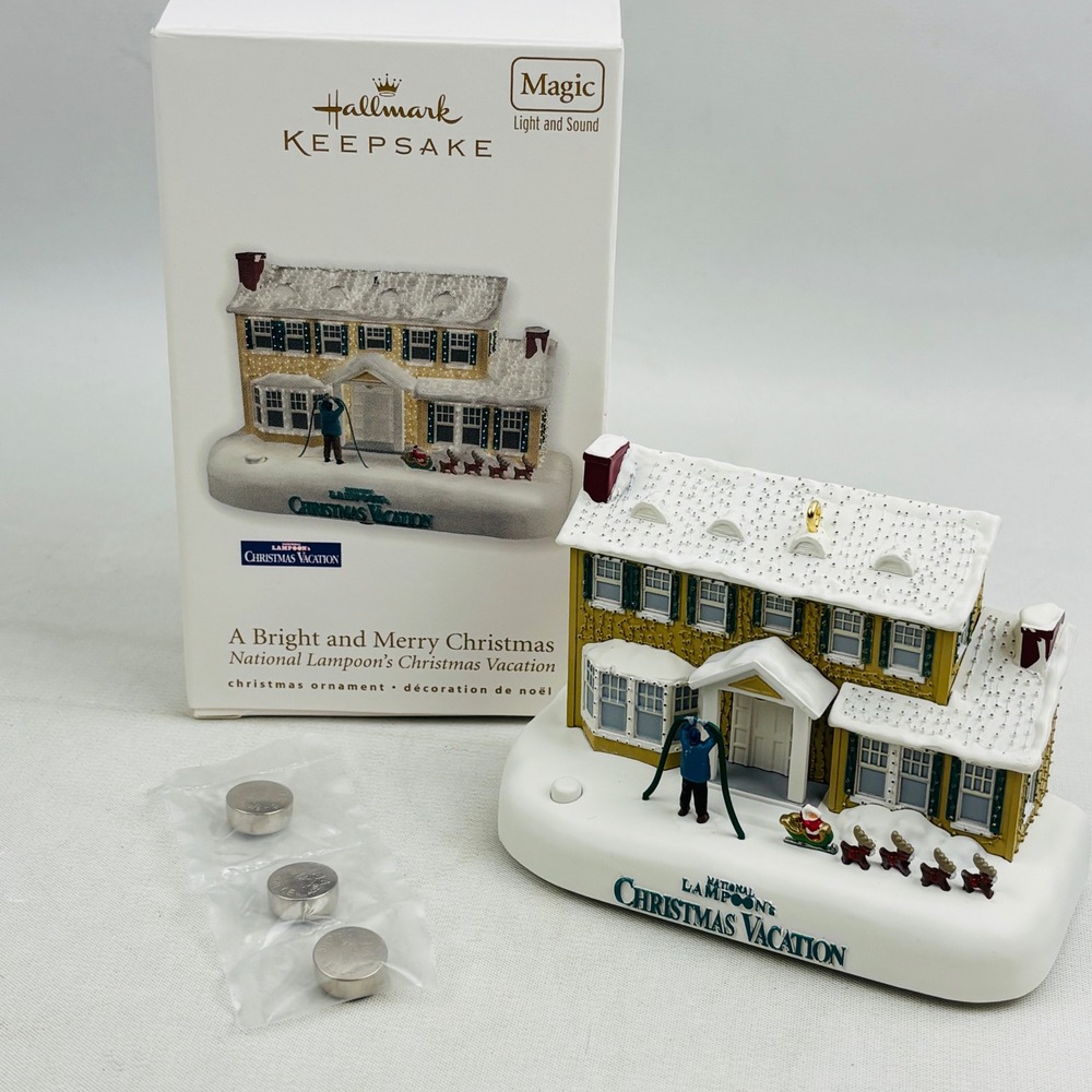 Hallmark Christmas Vacation A Bright‎ and Merry Christmas Ornament Light Sound